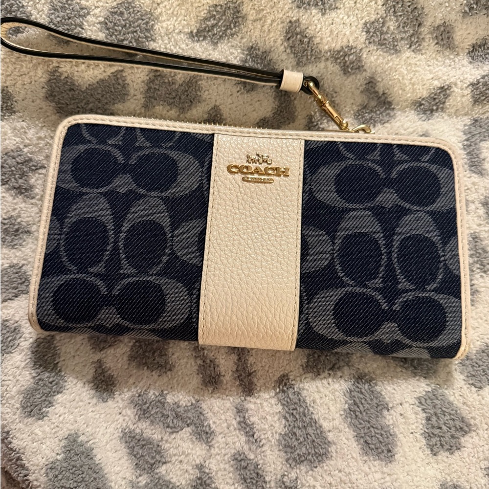 Coach Blue and Cream Wristlet